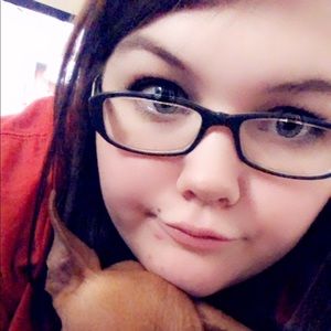 Meet your Posher, Alexandra